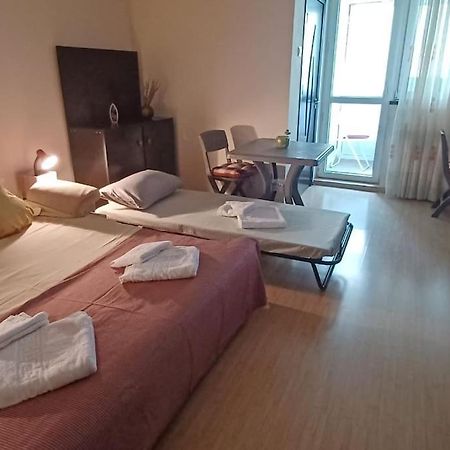 Garsoniera Linistita Zona Vitan 부쿠레슈티 외부 사진