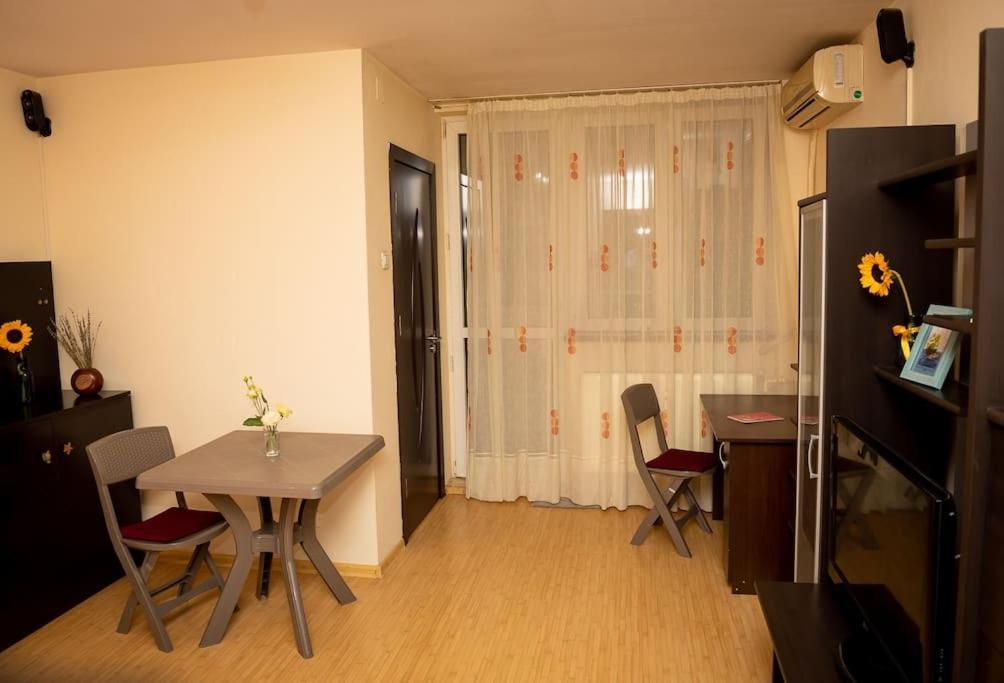 Garsoniera Linistita Zona Vitan 부쿠레슈티 외부 사진